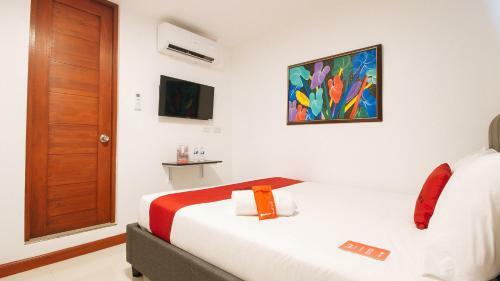 Hotel Reddoorz Plus @ Costa Roca Balamban