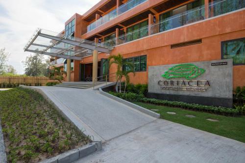 Hotel Coriacea Beachfront Boutique Phuket Resort - Sha Plus