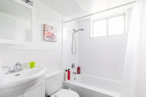Apartamento Spacious 2br Apt With King Bed - Near Dt Hamilton!