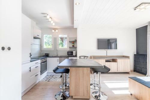 Apartment For 4 People 5 Minutes From Annecy