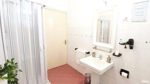 Hostal Apulian Central Apartment - Bari Centro