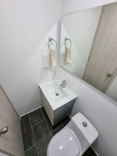 Apartamento Lujoso Piso Espacioso Con Jacuzzi -terraza Privada