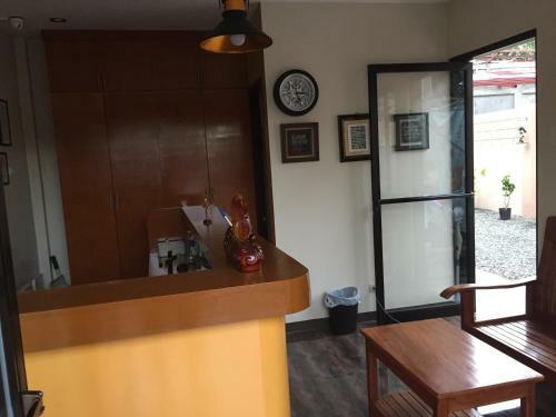 Bed & Breakfast Golden Pension House,palawan
