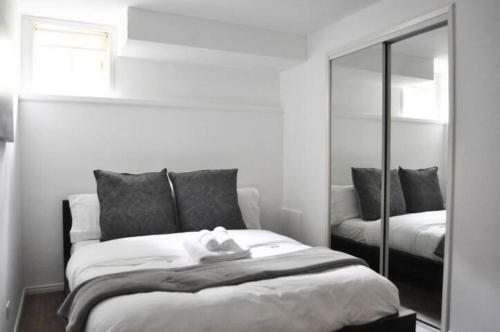 Cozy 1 Bd Suite Centrally Located North Vancouver