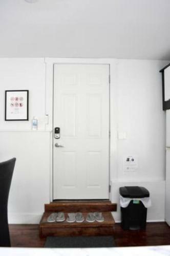 Cozy 1 Bd Suite Centrally Located North Vancouver