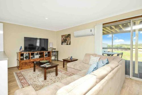 Ideal 3br Holiday House With Wifi And Beach View
