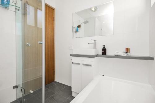 Ideal 3br Holiday House With Wifi And Beach View