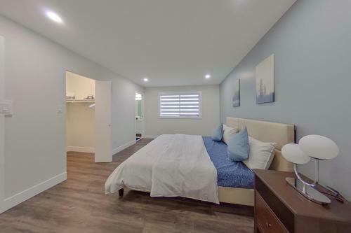 Luxury 3 Bed 2 Bath Main Portion Of The House