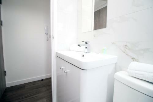 T? Suites 7 - New Aparthotel In Cardiff