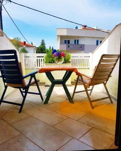 Hostal Restaurant & Pansion Duda