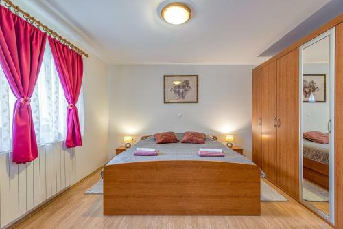 Apartment Flores