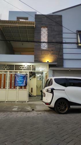 Hotel Oyo 91209 Arjuna Residence Sby