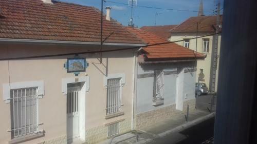 Maison Blanche Des Ar�nes