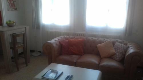 Maison Blanche Des Ar�nes