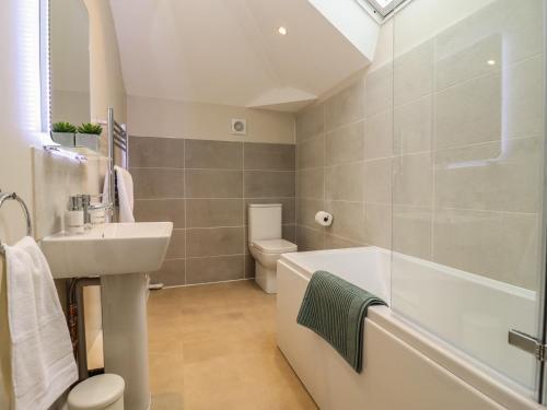 14 Northfield Passage