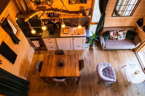 Charmante Cabane Dans Les Arbres Avec Jacuzzi Et Sauna