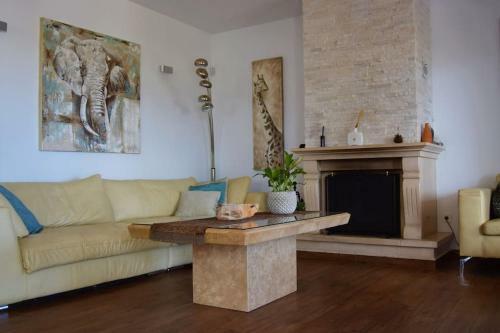 Andalusian Villa & Pool