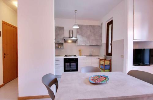 Apartamento Cattaneo Bilo, 1 Camere Con Terrazzo E Garage