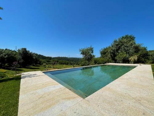 Casa De Vilar De Rei - Ref�gio No Minho Com Piscina