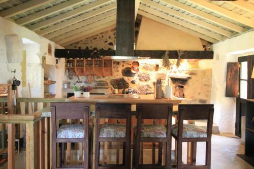 Casa De Vilar De Rei - Ref�gio No Minho Com Piscina