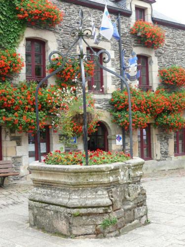The Breton Apartment At Chateau Le Mur