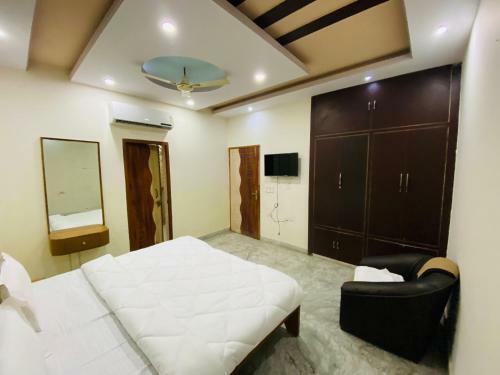 Hostal Surabhi Residency