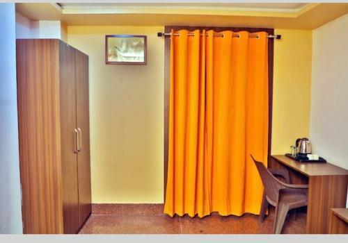 Hotel Tak In