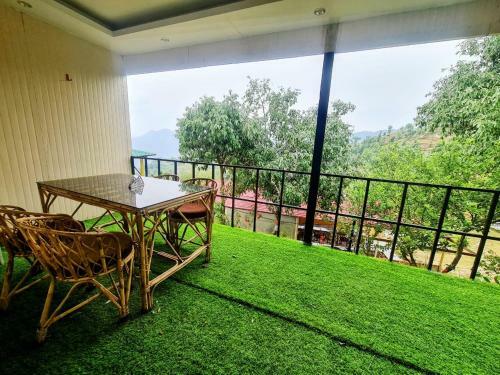 Hotel The Kanatal Arbour
