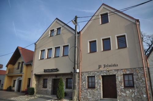 U Je?m�nka
