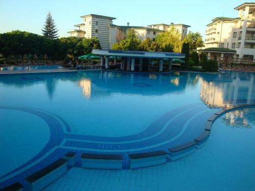 Private Apartments Cts In Emerald Beach Resort & Spa