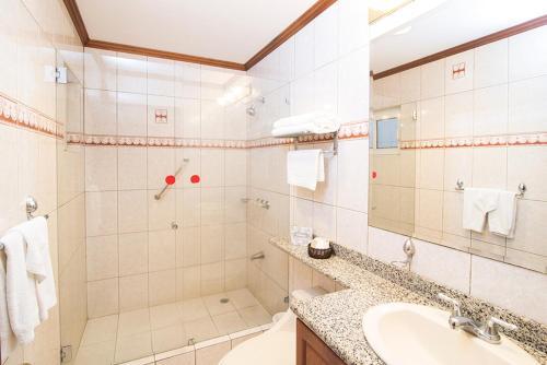 Hotel Villas Del Rio Luxury Suites By Vrhost
