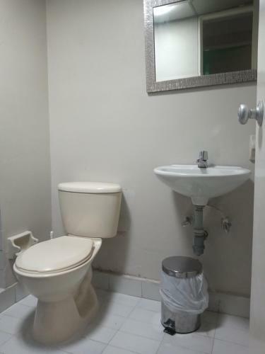 Apartamento 201 Amplio Y C�modo Medellin 90 Mts