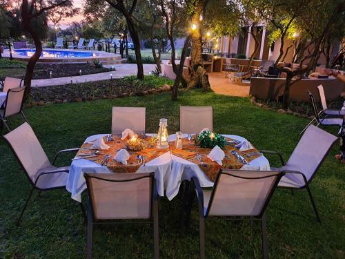 Hotel Golden Impalas Bush Resort