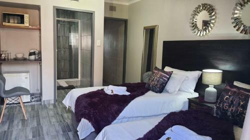Hostal Gemstone Guest House