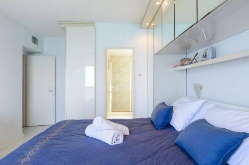 Luxury 4 Bedroom Sea View Apartment Netanya
