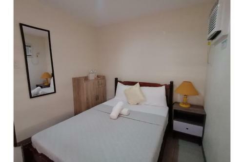 Hotel Oyo 867 Roncales Travellers Inn
