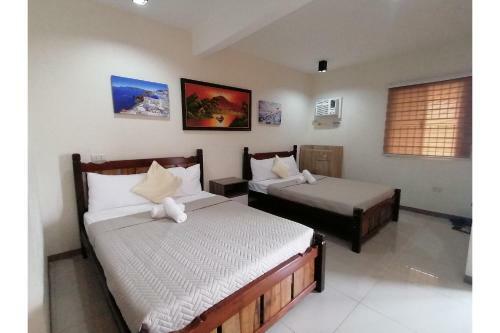 Hotel Oyo 867 Roncales Travellers Inn