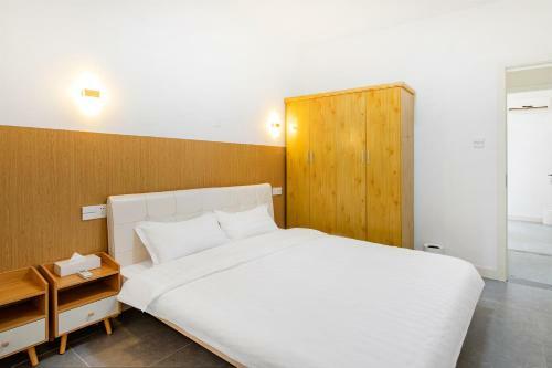 Locals Apartment Place 07