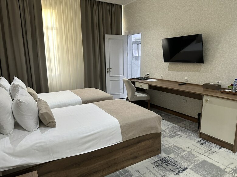 Green Park Hotel