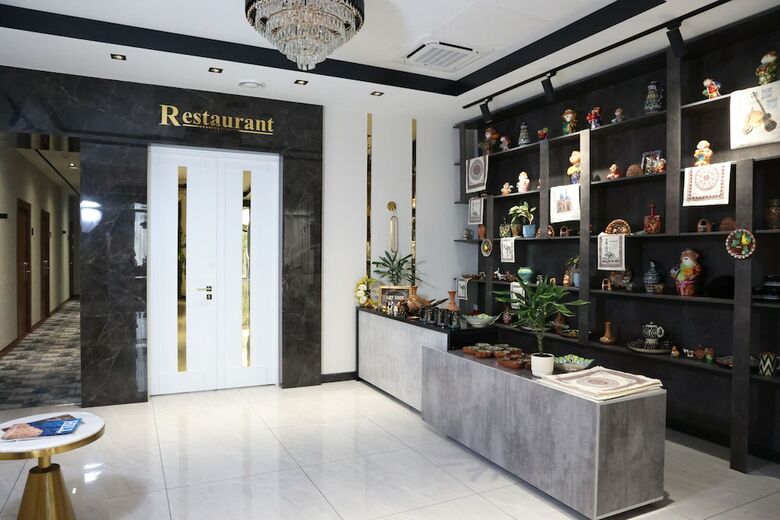 Green Park Hotel