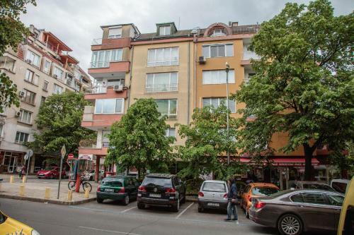 Apartamento Downtown Burgas - Comfy 2-bdr. Apt In Top Centre