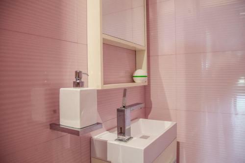 Apartamento Downtown Burgas - Comfy 2-bdr. Apt In Top Centre