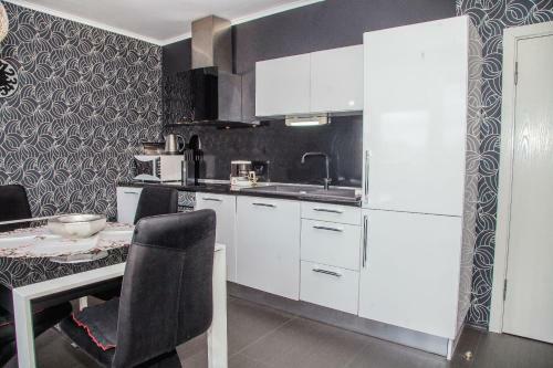 Apartamento Downtown Burgas - Comfy 2-bdr. Apt In Top Centre