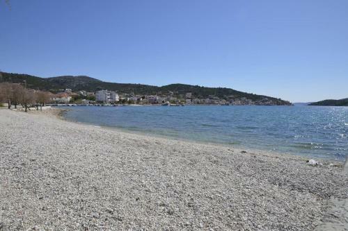 Lovely 2-bed Apartment In Vinisce Close To Beach