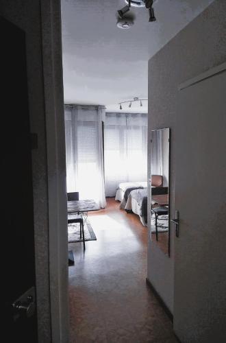 Apartamento Beau Studio Avec Agr�able Loggia Et Vue D�gag�e