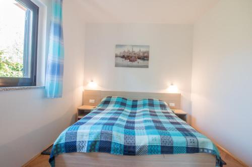Apartment House 112