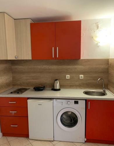 Sunstone Apartments