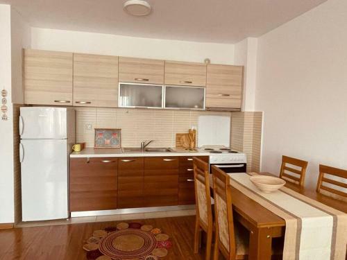 Sunny Apartment
