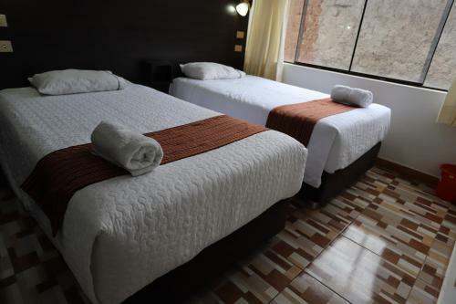 Hostal 202 - 302 Habitaci�n Matrimonial /ba�o Compartido