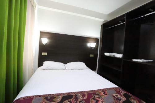 Hostal 202 - 302 Habitaci�n Matrimonial /ba�o Compartido